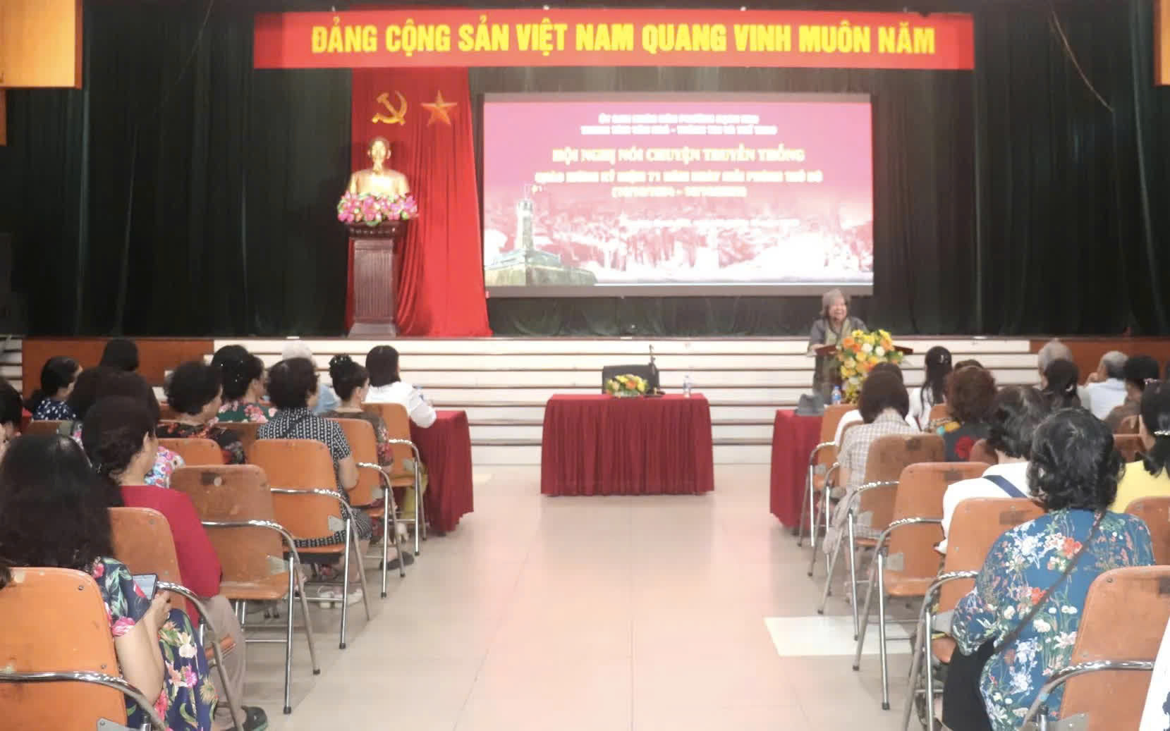 Phường Bạch Mai tổ chức nói chuyện truyền thống, ôn lại hào khí Ngày Giải phóng Thủ đô