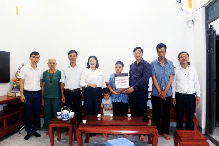 Xã Quảng Bị lan tỏa yêu thương, chăm lo trẻ em khuyết tật nhân dịp Tết Trung thu 2025