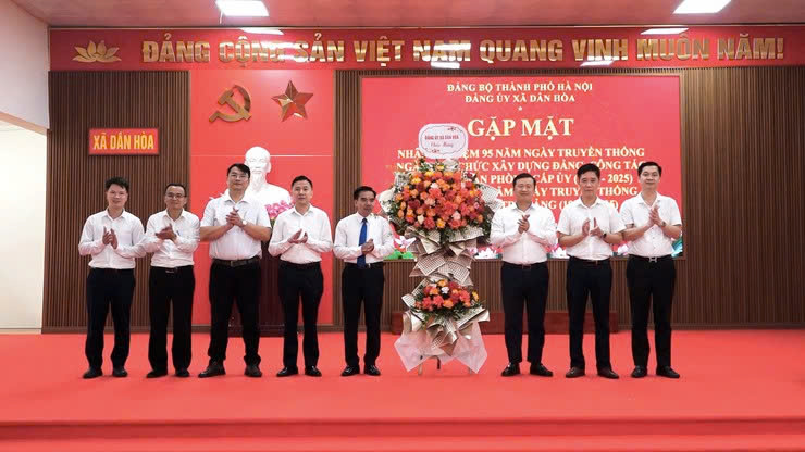 Đảng uỷ xã Dân Hòa gặp mặt kỷ niệm 95 năm truyền thống các Ban Xây dựng Đảng và 77 năm Ngành Kiểm tra Đảng
