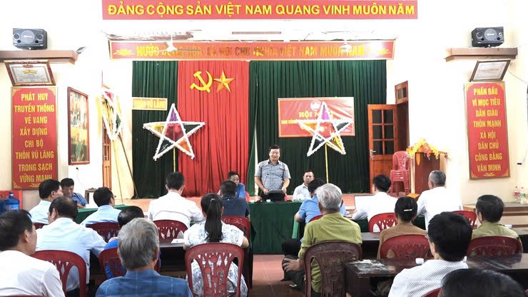 Thường trực Đảng ủy xã Dân Hòa dự sinh hoạt chi bộ, nâng cao chất lượng lãnh đạo từ cơ sở