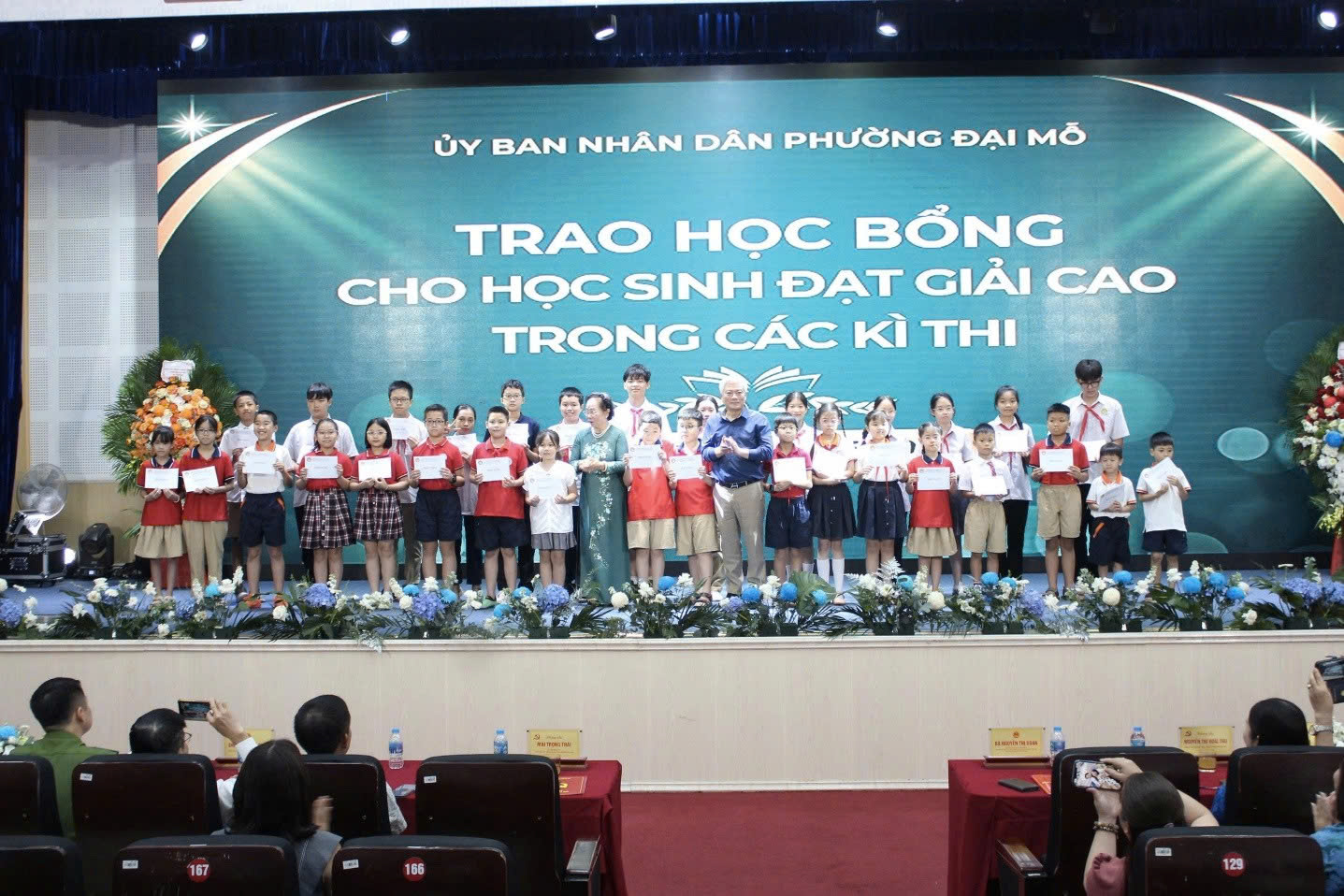 Phường Đại Mỗ trao học bổng Quỹ Khuyến học Việt Nam, lan tỏa động lực học tập cho học sinh