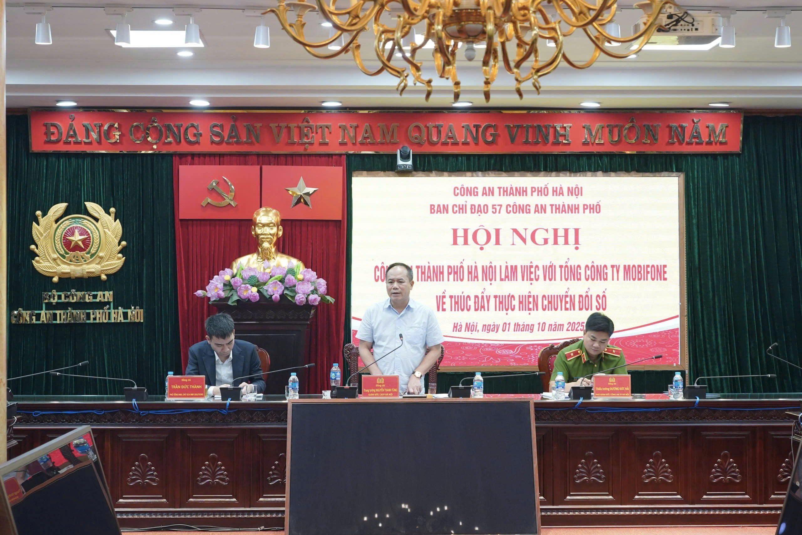 Công an thành phố Hà Nội tăng tốc chuyển đổi số, phối hợp MobiFone triển khai các giải pháp trọng tâm