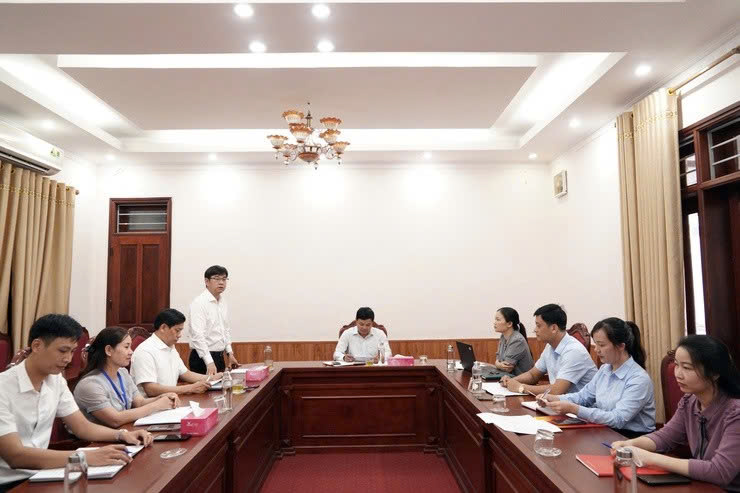 Chi bộ Văn phòng Đảng ủy phường Chương Mỹ đẩy mạnh tham mưu, chuyển đổi số gắn với yêu cầu đổi mới