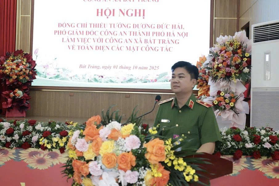 Công an thành phố Hà Nội kiểm tra, làm việc tại Công an Việt Hưng, Phúc Lợi, Cửa Nam và xã Bát Tràng