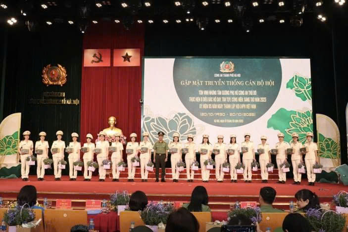 Tôn vinh “Hoa thép Thủ đô”, lan tỏa hình ảnh phụ nữ Công an Hà Nội tận tụy, sáng tạo