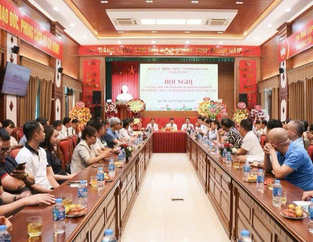 Xã Quốc Oai biểu dương doanh nghiệp, doanh nhân tiêu biểu, lan tỏa tinh thần đồng hành phát triển