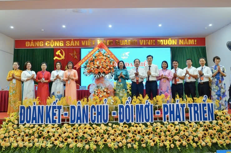 Hội LHPN phường Tùng Thiện tổ chức Đại hội đại biểu lần thứ I, nhiệm kỳ 2025-2030