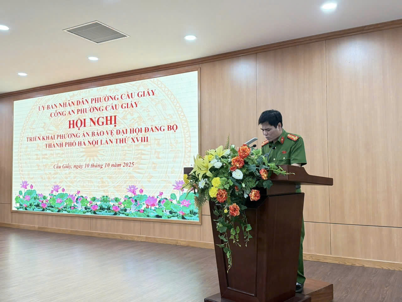 Công an phường Cầu Giấy chủ động triển khai phương án bảo vệ Đại hội Đảng bộ Thành phố Hà Nội lần thứ XVIII
