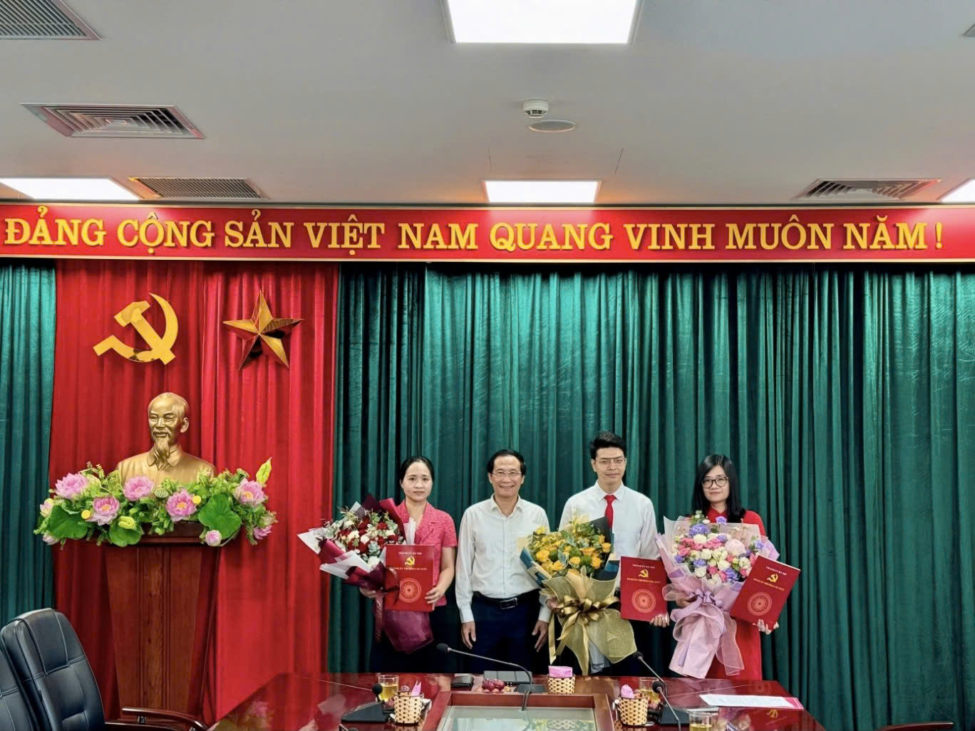 Đảng ủy phường Cầu Giấy kiện toàn công tác cán bộ, đáp ứng yêu cầu nhiệm vụ trong giai đoạn mới