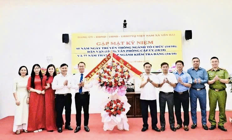 Xã Yên Bài gặp mặt kỷ niệm các ngày truyền thống các ban xây dựng Đảng, khẳng định vai trò tham mưu trong vận hành mô hình chính quyền địa phương hai cấp