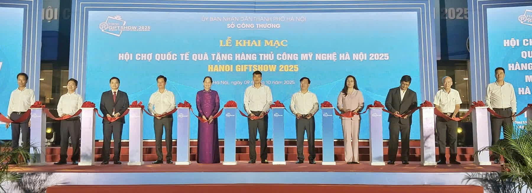 Khai mạc Hội chợ Quốc tế Quà tặng Hàng thủ công mỹ nghệ Hà Nội 2025