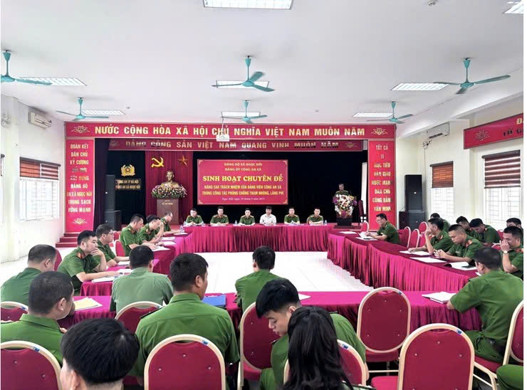 Công an xã Ngọc Hồi nâng cao trách nhiệm công tác phòng chống tham nhũng, lãng phí