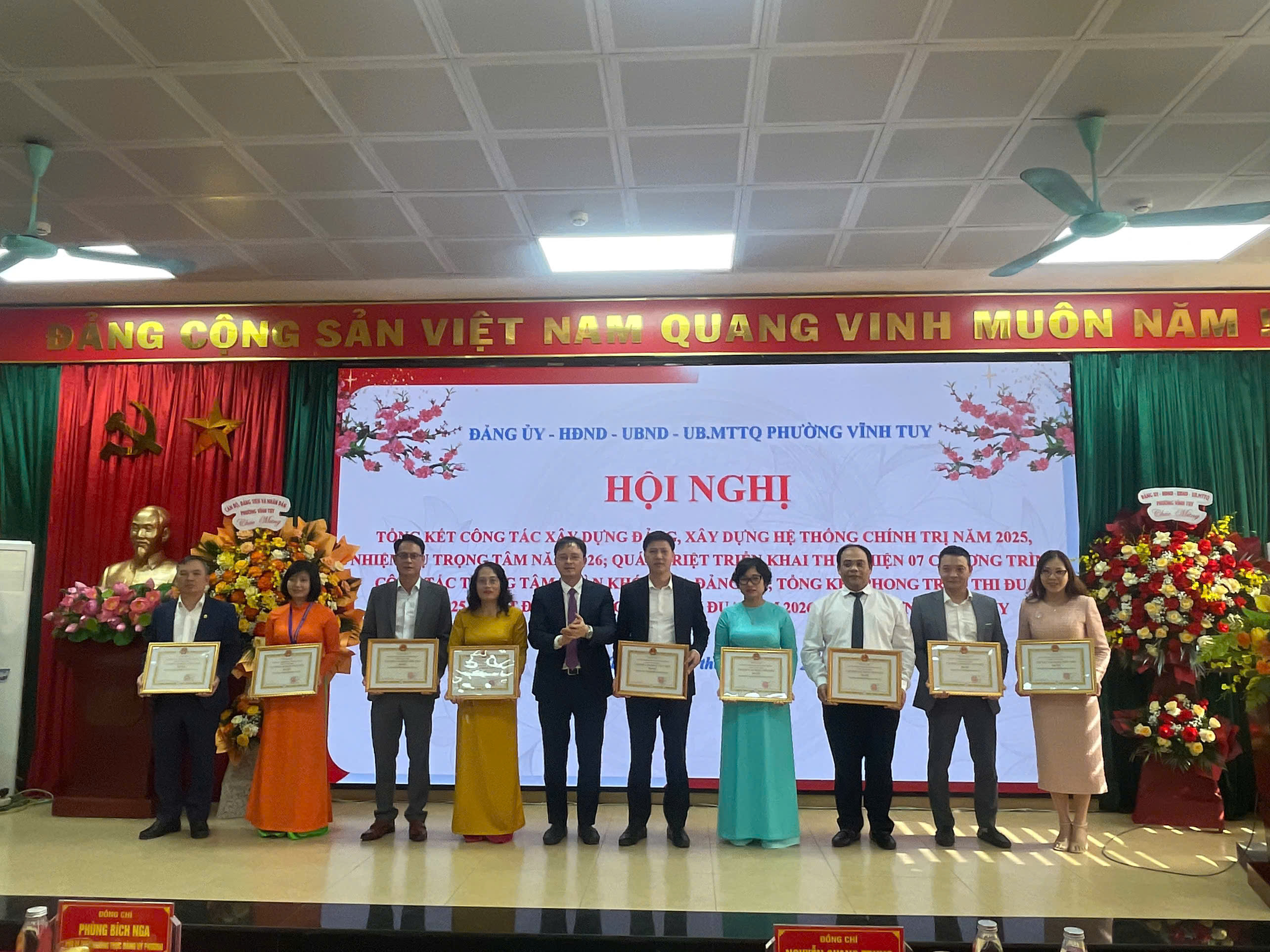 Phường Vĩnh Tuy tổng kết công tác xây dựng Đảng năm 2025, phát động thi đua yêu nước năm 2026