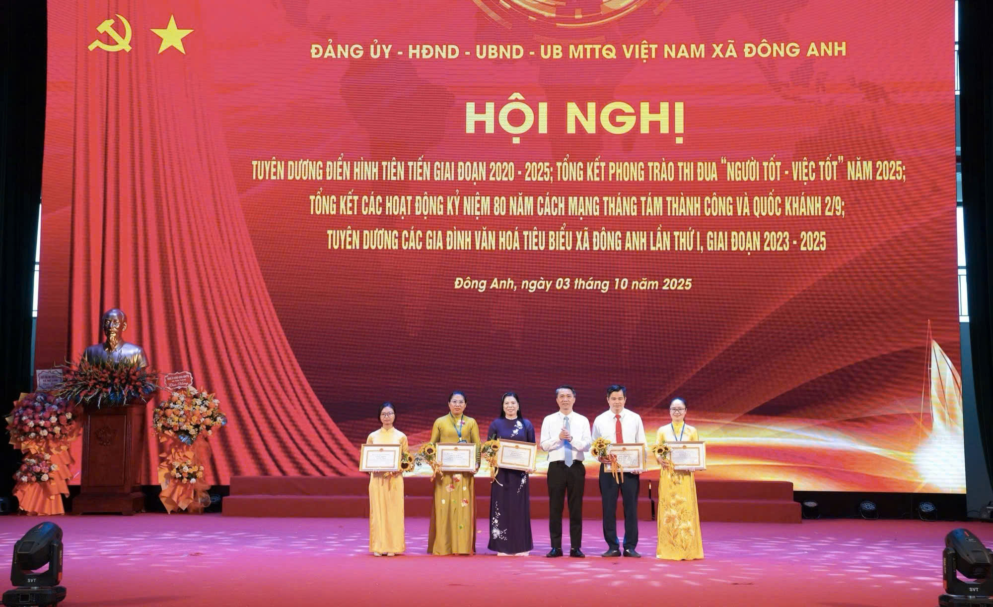 Xã Đông Anh tôn vinh điển hình tiên tiến, khơi dậy khí thế thi đua giai đoạn mới