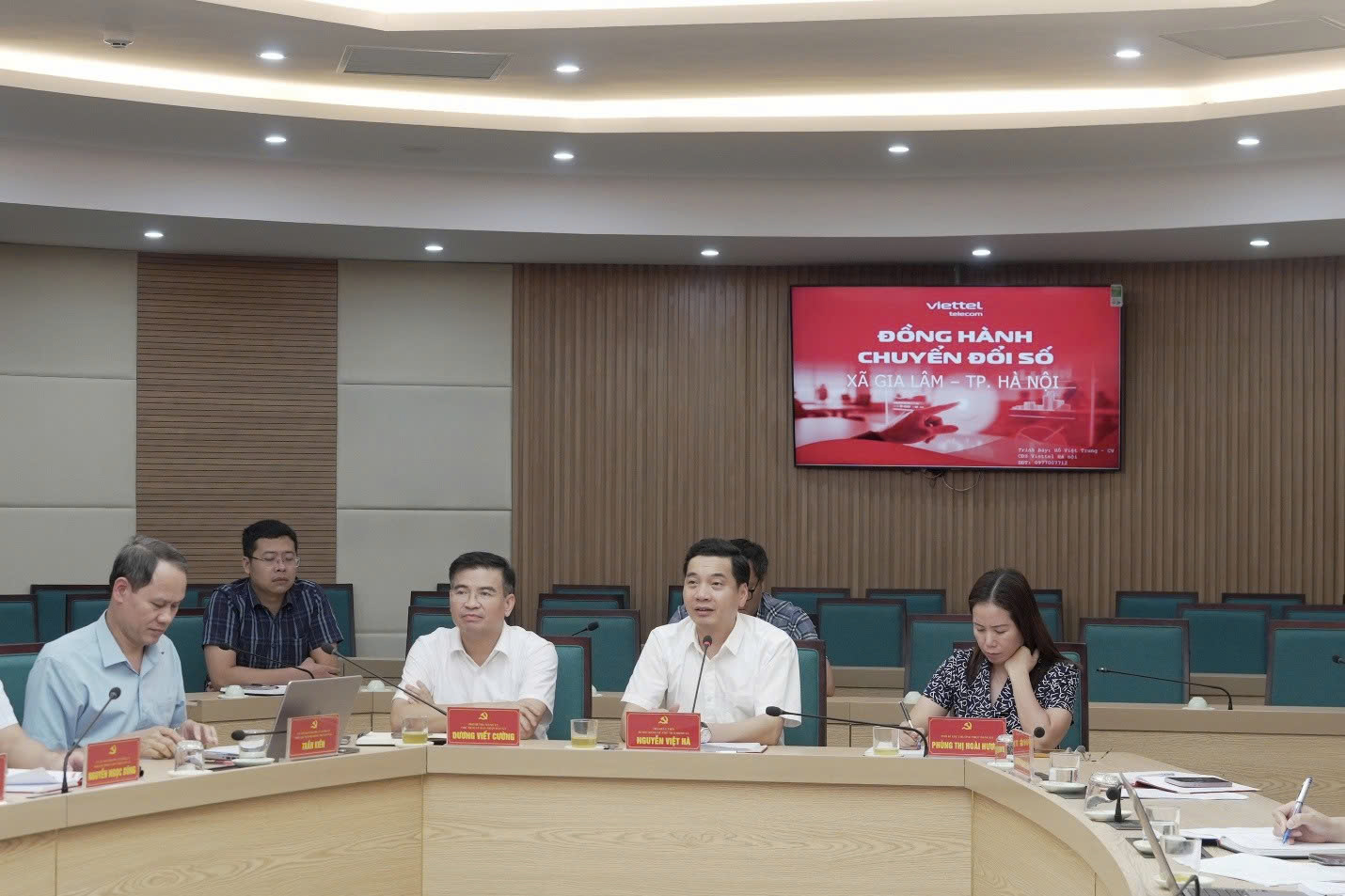 Hội nghị chuyên đề thúc đẩy chuyển đổi số tại xã Gia Lâm: Tăng tốc xây dựng chính quyền số, phục vụ người dân hiệu quả