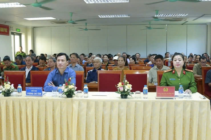 Công an phường Dương Nội đối thoại, lắng nghe ý kiến nhân dân vì bình yên cơ sở