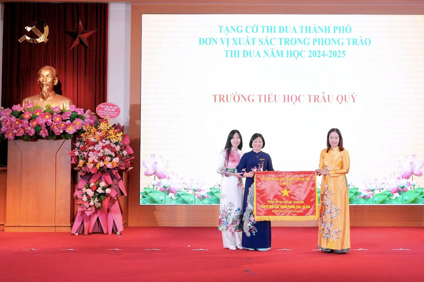 Xã Gia Lâm tuyên dương các điển hình tiên tiến ngành Giáo dục nhân kỷ niệm 43 năm Ngày Nhà giáo Việt Nam