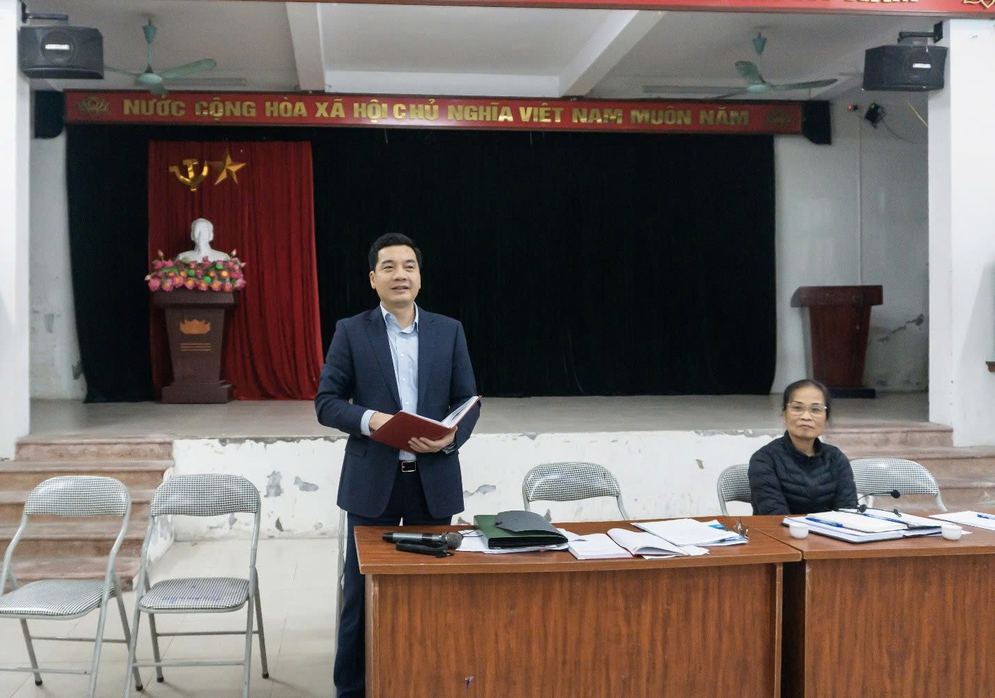 Chi bộ thôn Cam (xã Gia Lâm) tổ chức sinh hoạt định kỳ, tập trung bàn giải pháp nâng cao hiệu quả công tác ở cơ sở
