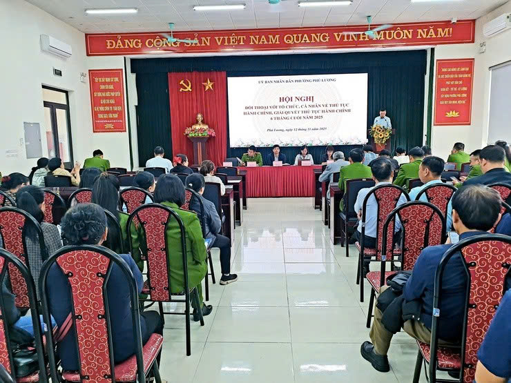 Phường Phú Lương đối thoại, tháo gỡ vướng mắc trong giải quyết thủ tục hành chính cho người dân