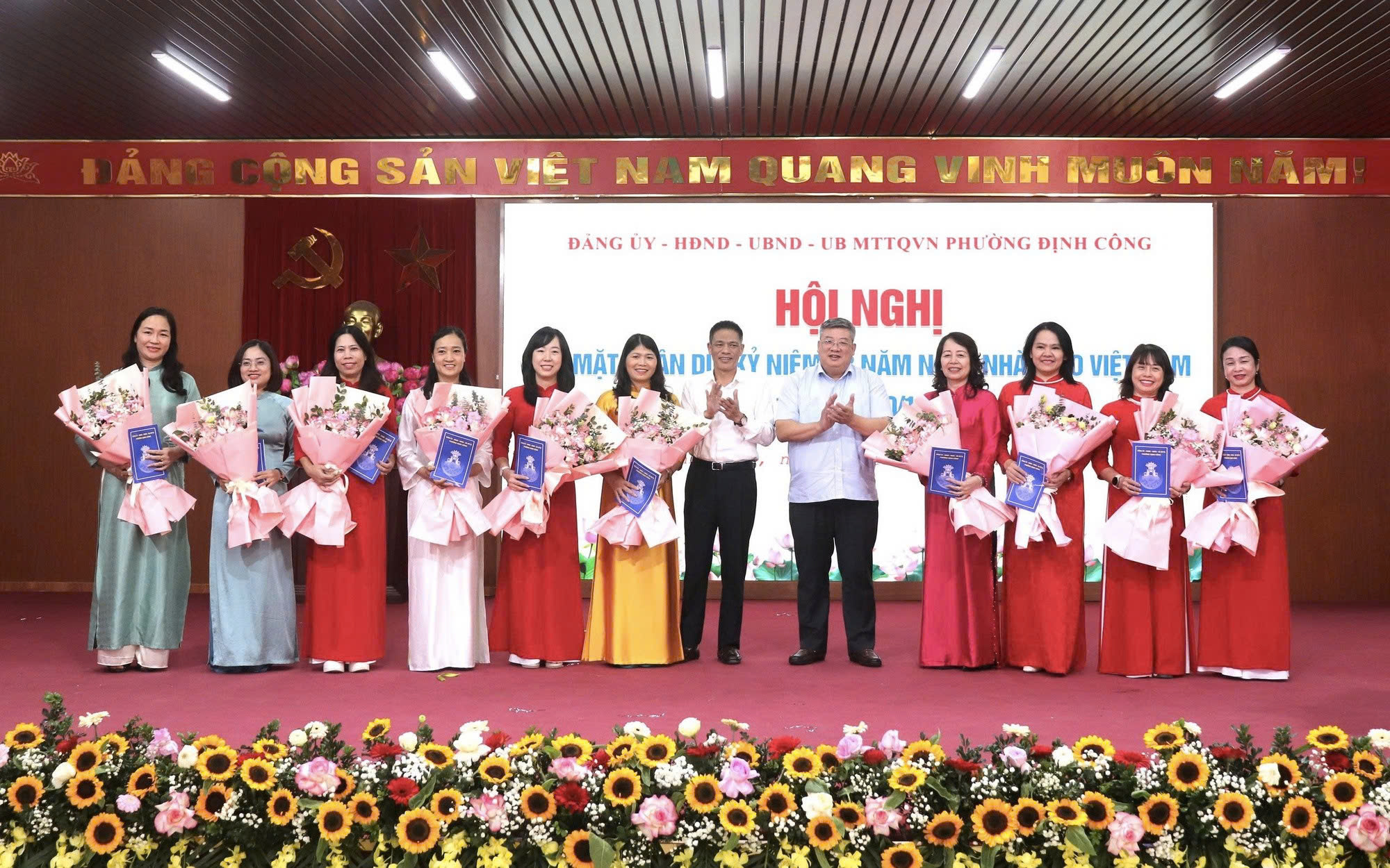 Phường Định Công tri ân đội ngũ nhà giáo nhân kỷ niệm 43 năm Ngày Nhà giáo Việt Nam