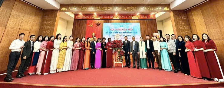 Phường Thanh Liệt gặp mặt kỷ niệm 43 năm Ngày Nhà giáo Việt Nam