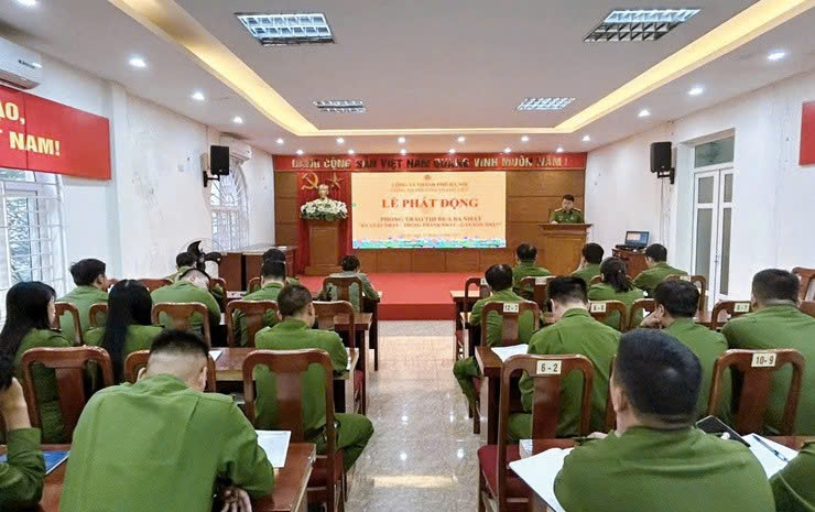 Công an phường Thanh Liệt phát động phong trào thi đua “Ba nhất”, lan tỏa tinh thần trách nhiệm, kỷ cương và vì nhân dân phục vụ