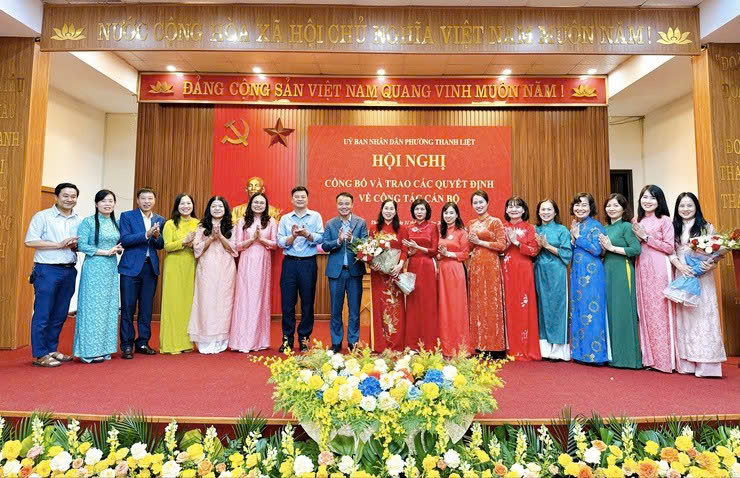 Phường Thanh Liệt công bố quyết định về công tác cán bộ ngành giáo dục