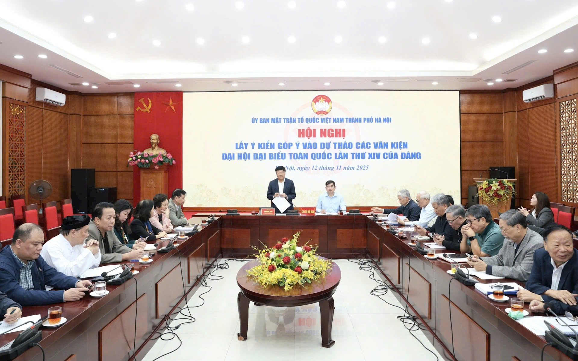 Hà Nội lấy ý kiến góp ý dự thảo Văn kiện Đại hội XIV của Đảng, phát huy trí tuệ và trách nhiệm của đội ngũ trí thức, nhà khoa học