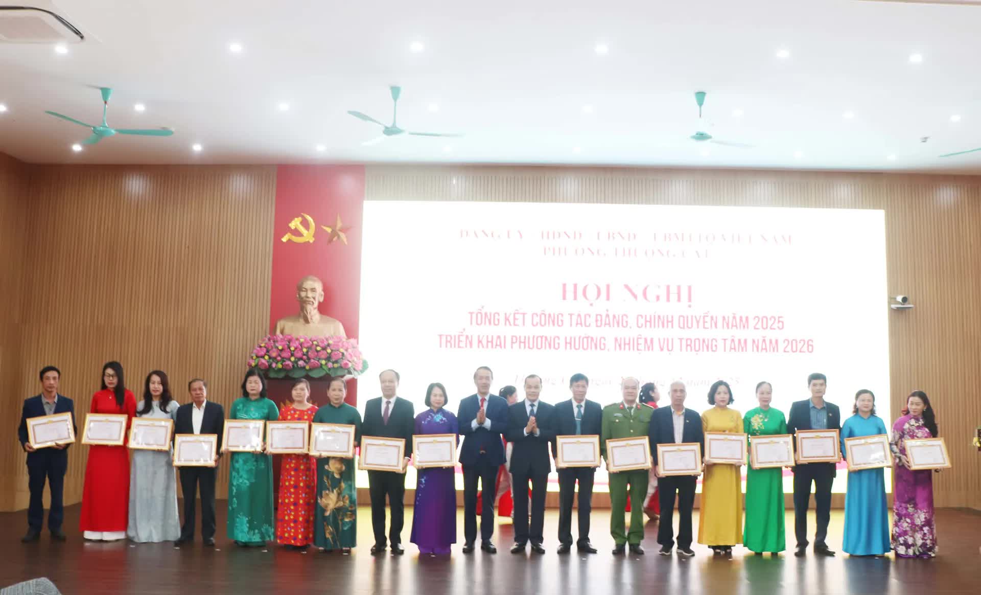 Phường Thượng Cát hoàn thành toàn diện nhiệm vụ năm 2025, tạo nền tảng vững chắc cho giai đoạn phát triển mới