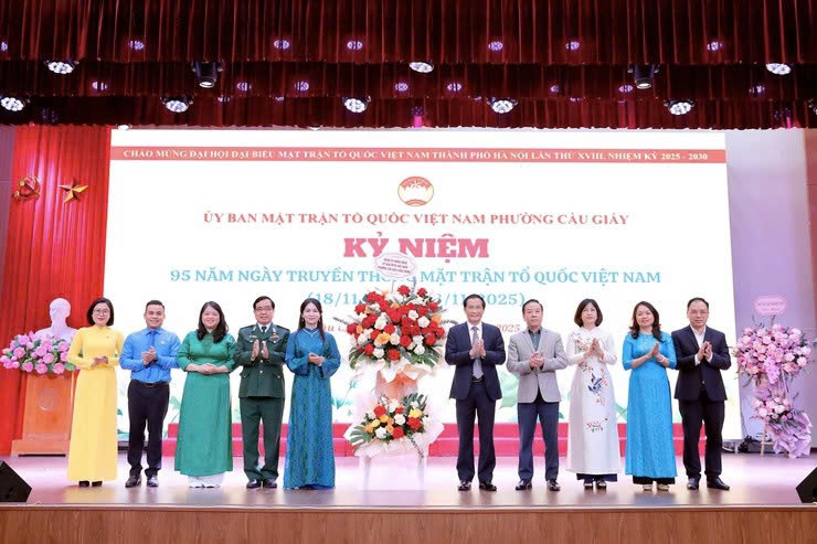 Phường Cầu Giấy kỷ niệm 95 năm Ngày truyền thống Mặt trận Tổ quốc Việt Nam, tôn vinh những điển hình tiêu biểu