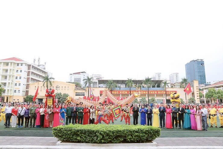 Phường Nghĩa Đô khai mạc Đại hội Thể dục thể thao lần thứ I, lan tỏa phong trào rèn luyện thân thể trong Nhân dân