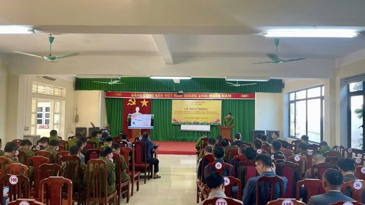 Xã Yên Bài phát động cao điểm 60 ngày đêm làm sạch dữ liệu phương tiện, phục vụ chuyển đổi số trong quản lý giao thông