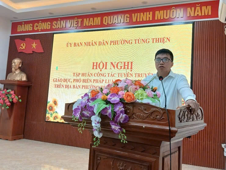 Phường Tùng Thiện tập huấn nâng cao kỹ năng tuyên truyền, phổ biến pháp luật trong trường học