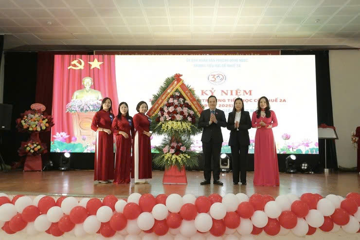Phường Đông Ngạc sôi nổi các hoạt động tri ân, tôn vinh nhà giáo nhân kỷ niệm 43 năm Ngày Nhà giáo Việt Nam