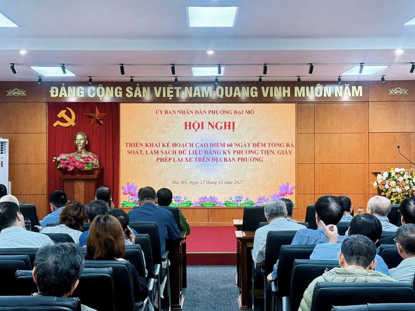 Phường Đại Mỗ triển khai cao điểm 60 ngày đêm rà soát, làm sạch dữ liệu đăng ký phương tiện và giấy phép lái xe