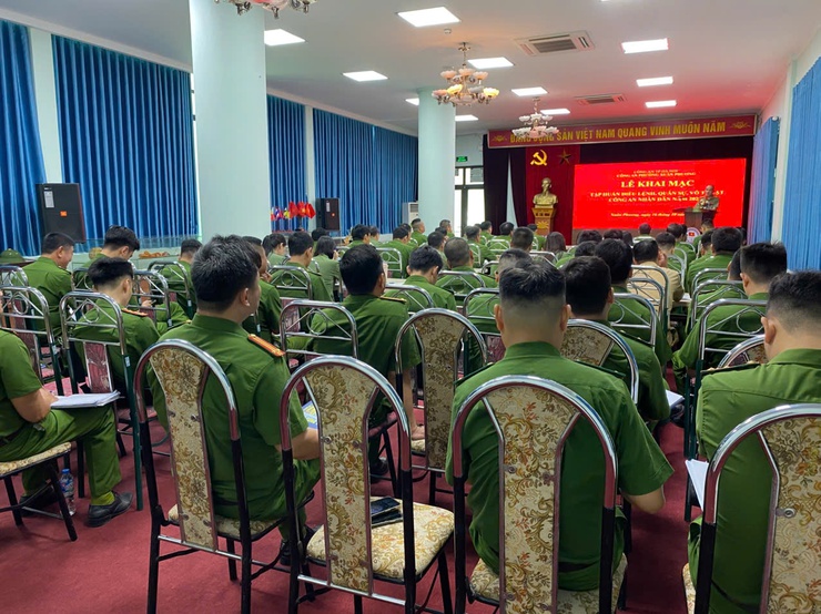 Công an phường Xuân Phương nâng cao chất lượng huấn luyện, đáp ứng yêu cầu nhiệm vụ trong tình hình mới