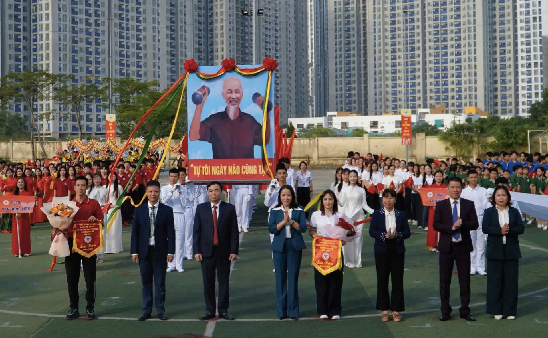 Phường Tây Mỗ khai mạc Đại hội Thể dục thể thao lần thứ I, lan tỏa tinh thần rèn luyện và đoàn kết cộng đồng