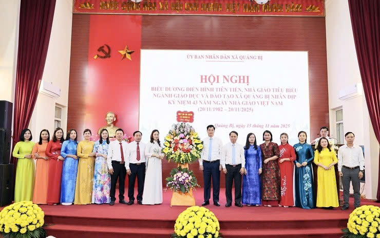 Xã Quảng Bị biểu dương điển hình tiên tiến, tôn vinh nhà giáo tiêu biểu nhân kỷ niệm 43 năm Ngày Nhà giáo Việt Nam