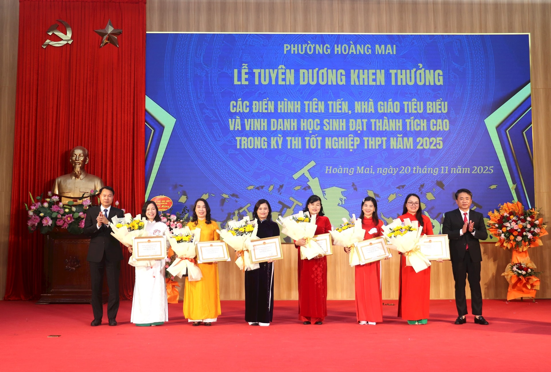 Phường Hoàng Mai tôn vinh nhà giáo, lan tỏa truyền thống hiếu học trong Ngày Nhà giáo Việt Nam