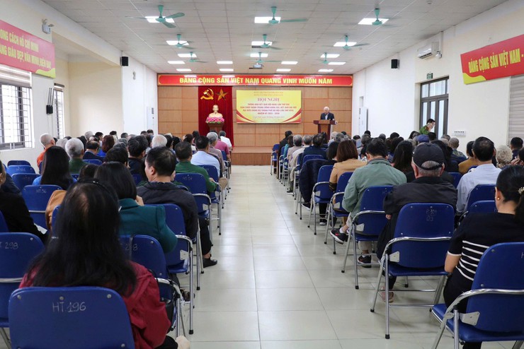 Phường Lĩnh Nam quán triệt Nghị quyết Trung ương và Đại hội Đảng bộ thành phố, thống nhất hành động trong giai đoạn mới
