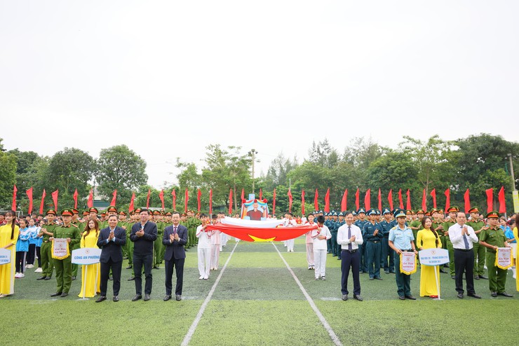 Phường Vĩnh Hưng khai mạc Đại hội Thể dục thể thao lần thứ I, lan tỏa phong trào rèn luyện trong cộng đồng