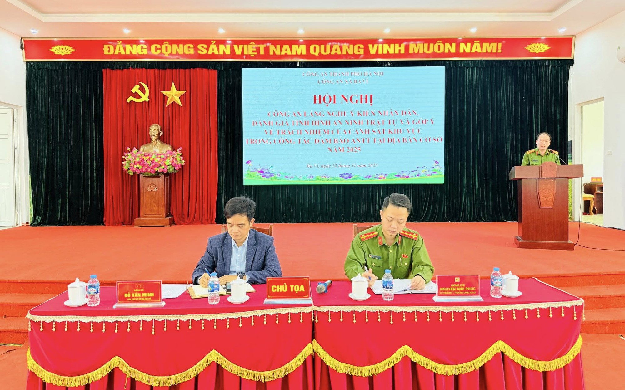 Công an xã Ba Vì đối thoại, lắng nghe ý kiến Nhân dân, tăng cường bảo đảm an ninh trật tự từ cơ sở