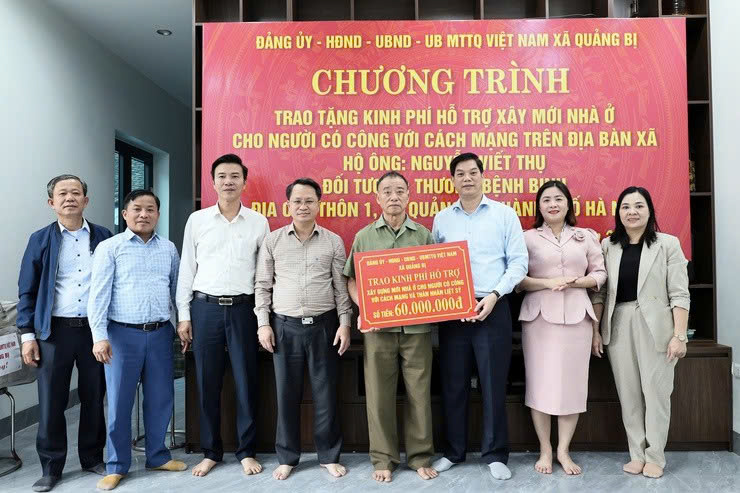 Xã Quảng Bị trao kinh phí hỗ trợ xây mới, sửa chữa nhà ở cho người có công với cách mạng