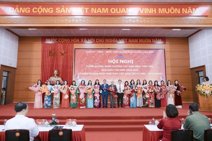 Phường Long Biên tôn vinh nhà giáo tiêu biểu, lan tỏa tinh thần đổi mới giáo dục trong kỷ niệm 43 năm Ngày Nhà giáo Việt Nam