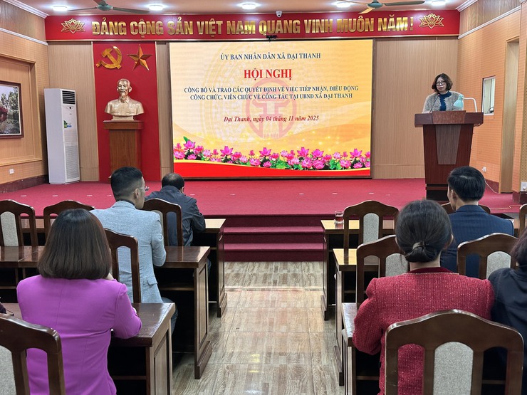 UBND xã Đại Thanh công bố quyết định điều động, tiếp nhận cán bộ, công chức, viên chức