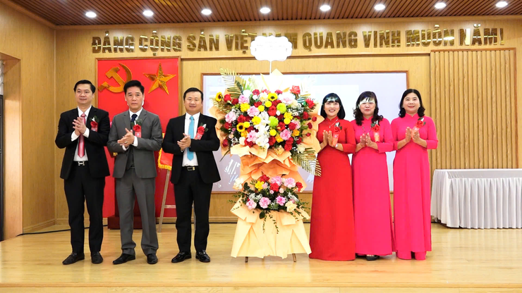 Trường Mầm non Xuân Dương đón nhận Bằng công nhận đạt chuẩn quốc gia mức độ 2, khẳng định bước phát triển bền vững của sự nghiệp giáo dục địa phương