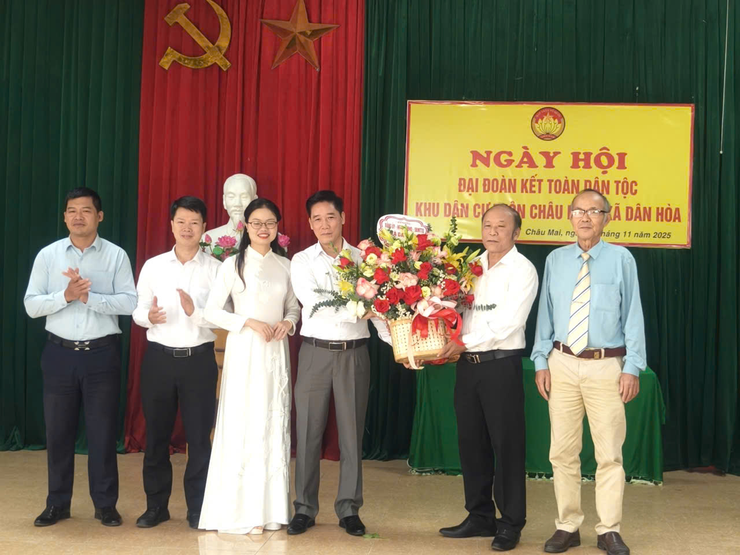 Thôn Châu Mai (xã Dân Hoà) rộn ràng Ngày hội Đại đoàn kết, lan tỏa tinh thần gắn bó cộng đồng