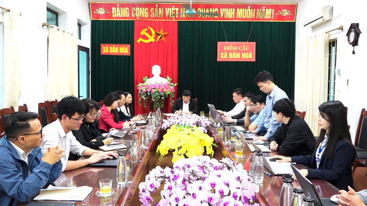Xã Dân Hòa làm việc với VNPT, thúc đẩy chuyển đổi số gắn với mô hình chính quyền địa phương hai cấp