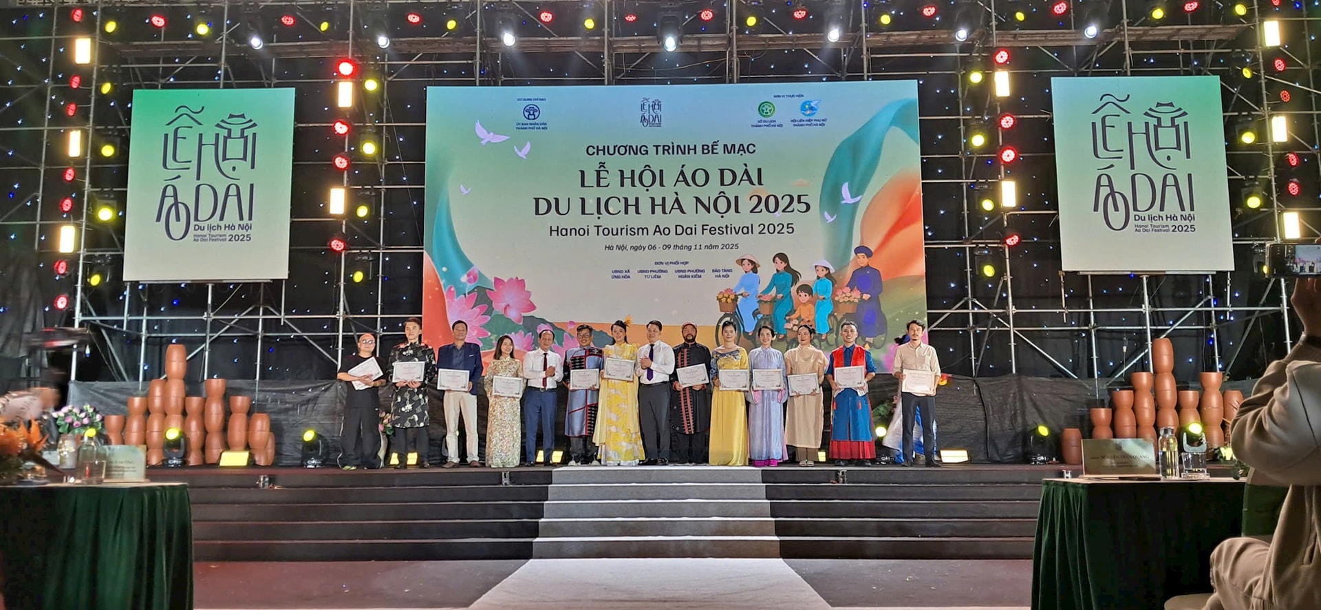 Lễ hội Áo dài Du lịch Hà Nội 2025 khép lại, lan tỏa tinh hoa di sản trong đời sống đương đại
