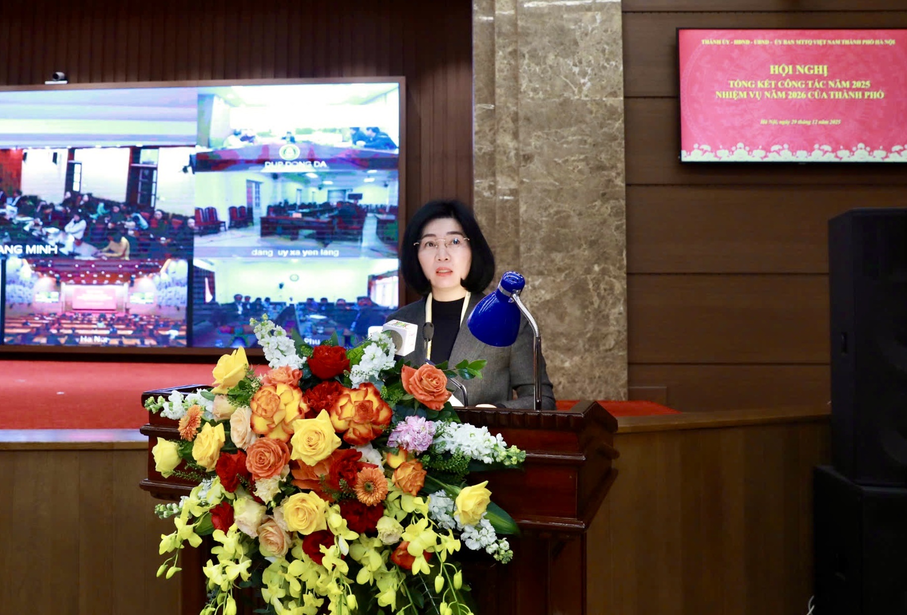 Chủ tịch HĐND thành phố Phùng Thị Hồng Hà: Ban hành Nghị quyết phải thiết thực, rõ ràng, đi kèm việc giám sát thực thi nghị quyết